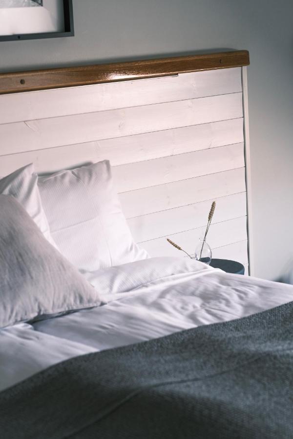 Skaergardshotellet Hoenoe Хене Екстериор снимка